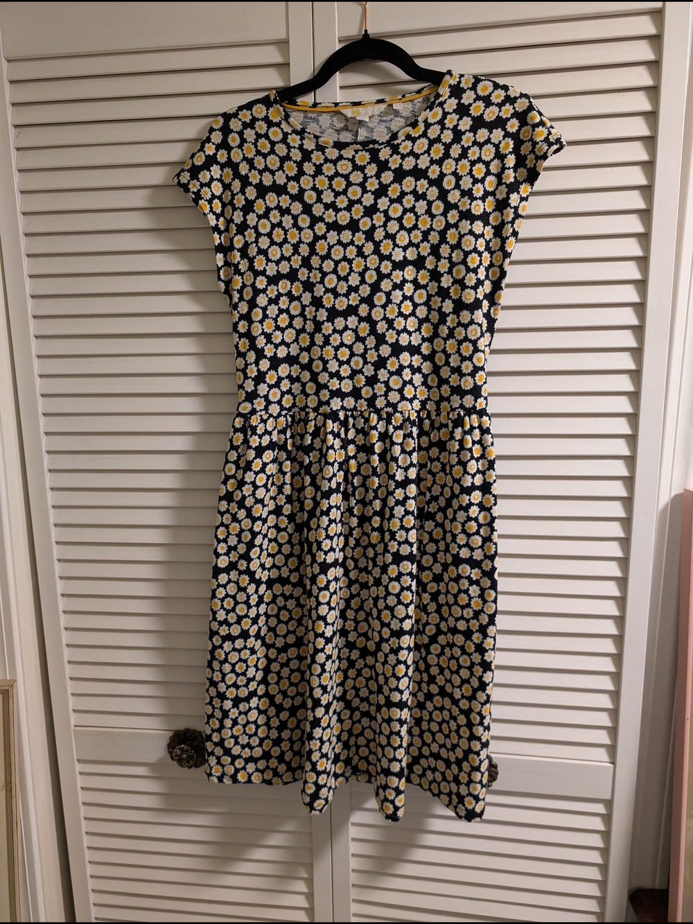 Boden Navy Daisy Print Cap Sleeve Dress - Casual Summer Style